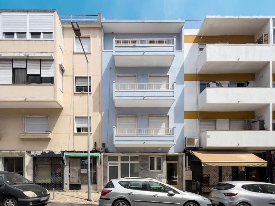 Olaias Lisbon 2 Bed Near Metro 2 Apartment Bagian luar foto